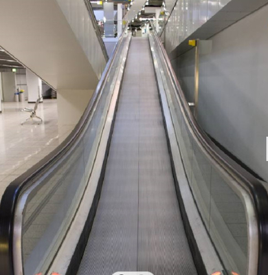 Da movimentação movente exterior interna da C.A. da passagem de 6 graus escada rolante lisa no aeroporto